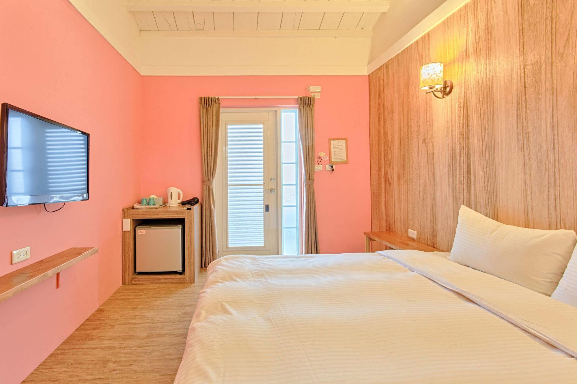 Love Summer Hostel Kenting Buitenkant foto