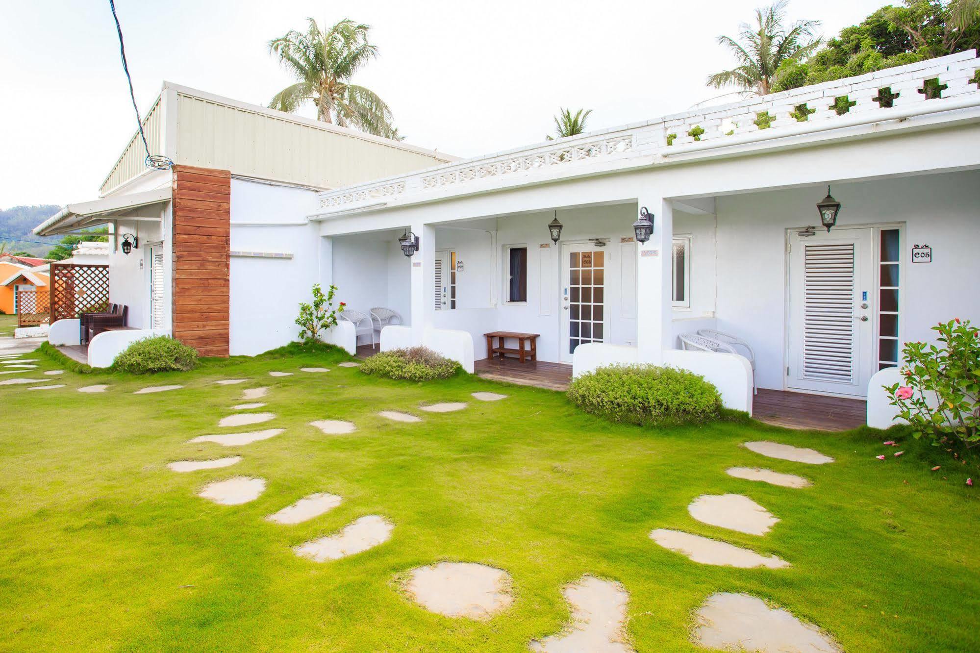 Love Summer Hostel Kenting Buitenkant foto
